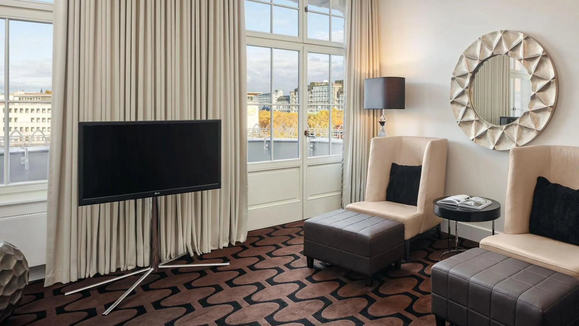 فندق Roomers Berlin Steinplatz, Autograph Collection