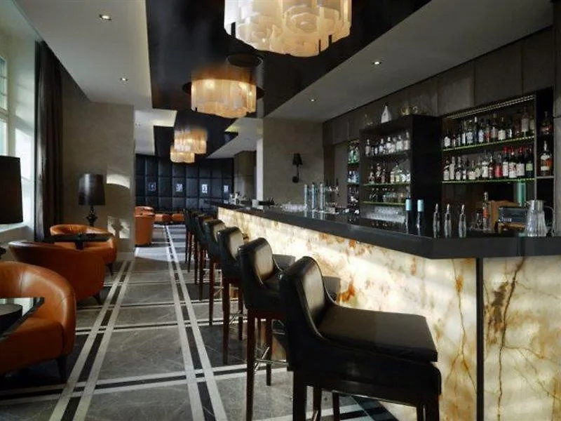 Roomers Berlin Steinplatz, Autograph Collection Germania