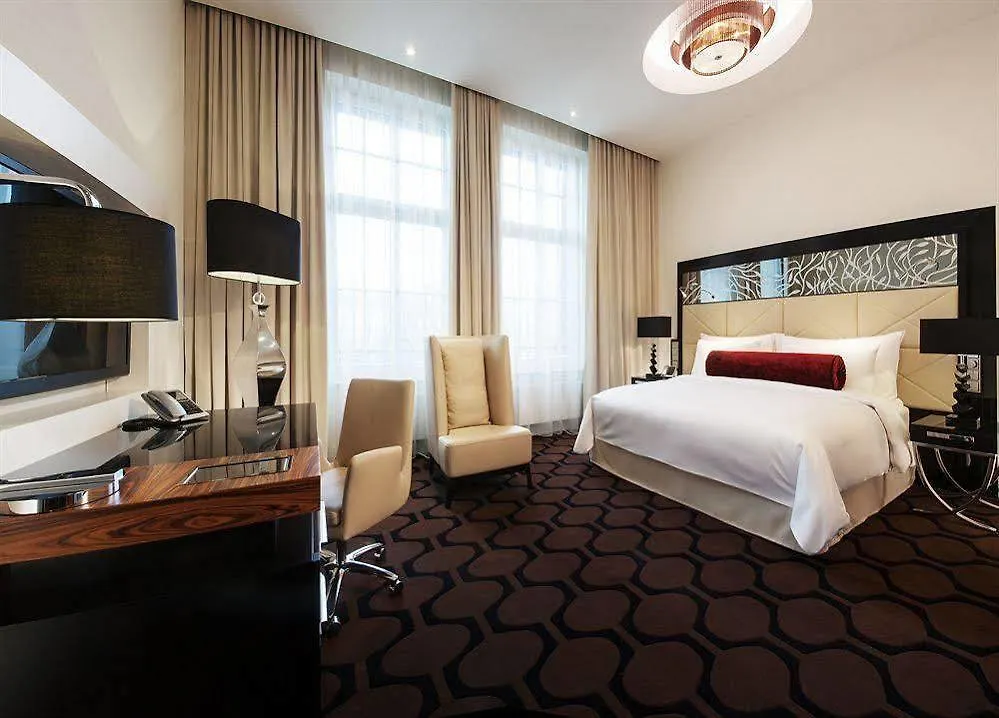 Hotel Roomers Berlin Steinplatz, Autograph Collection