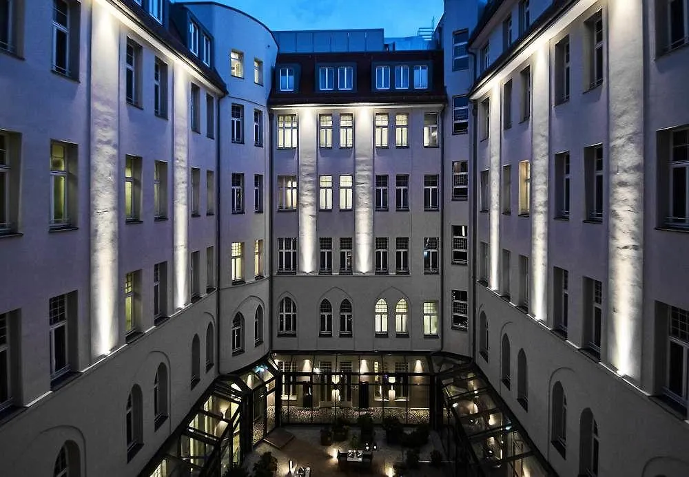 Hotel Roomers Berlin Steinplatz, Autograph Collection