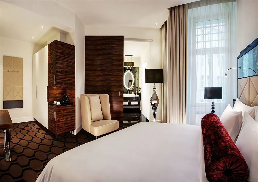 Hotel Roomers Berlin Steinplatz, Autograph Collection